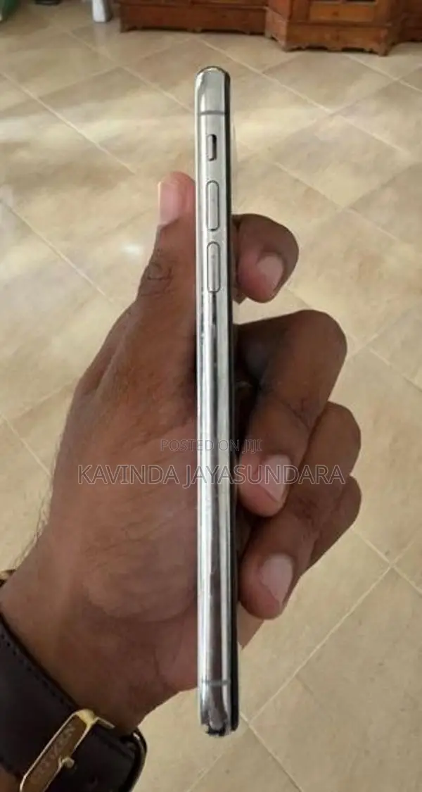 Apple iPhone XS 256GB (Used)