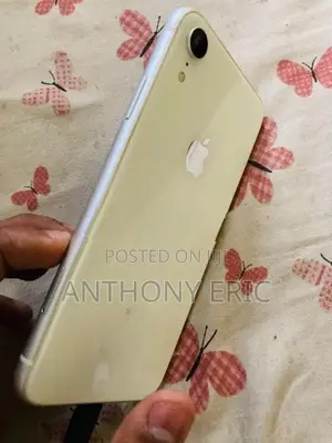 Apple iPhone XR (Used)