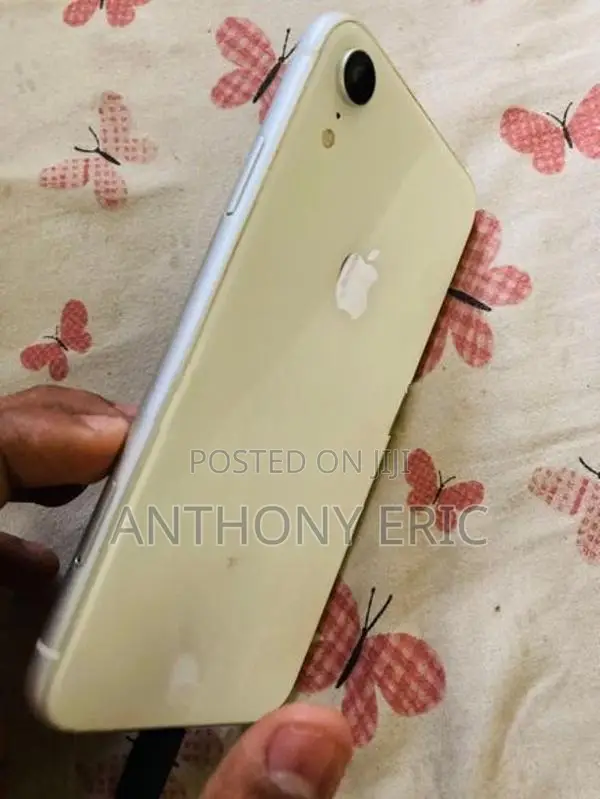 Apple iPhone XR (Used)