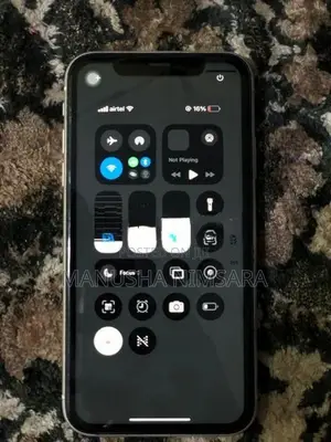 Apple iPhone XR (Used)