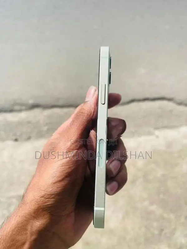 Apple iPhone 12 128GB (Used)