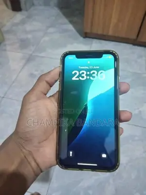 Apple iPhone XR (Used)