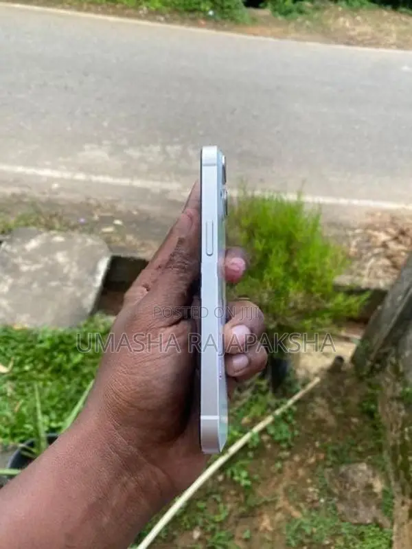 Apple iPhone 14 (Used)