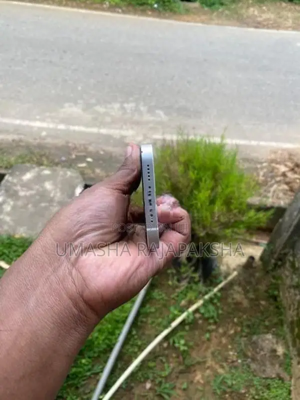 Apple iPhone 14 (Used)