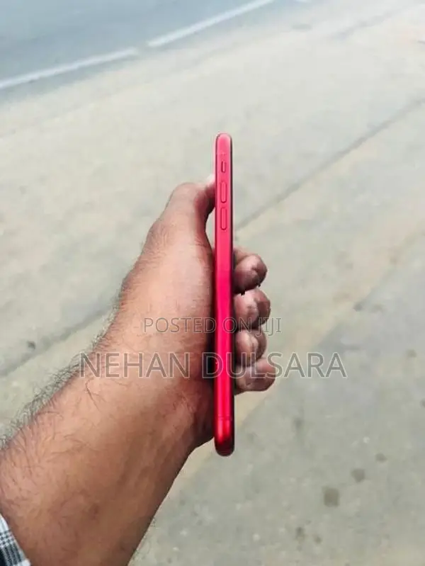 Apple iPhone XR (Used)