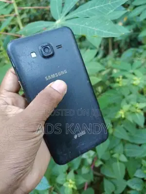 Samsung Galaxy J7 2GB 16GB (Used)