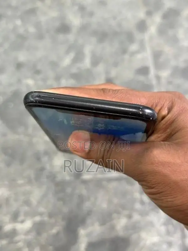 Apple iPhone XR 128GB (Used)