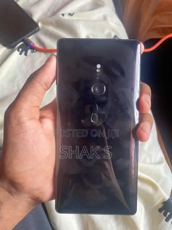 Sony Xperia XZ2 (Used)