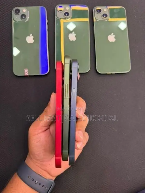Apple iPhone 13 (Used)