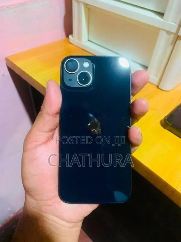 Apple iPhone 13 (Used)