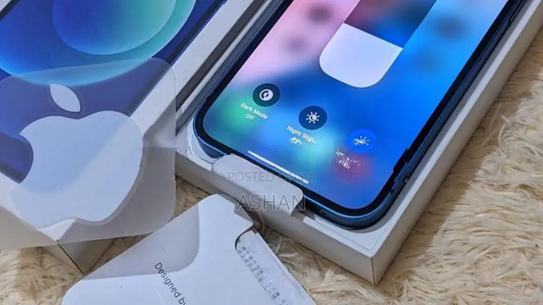 Apple iPhone 12 (Used)