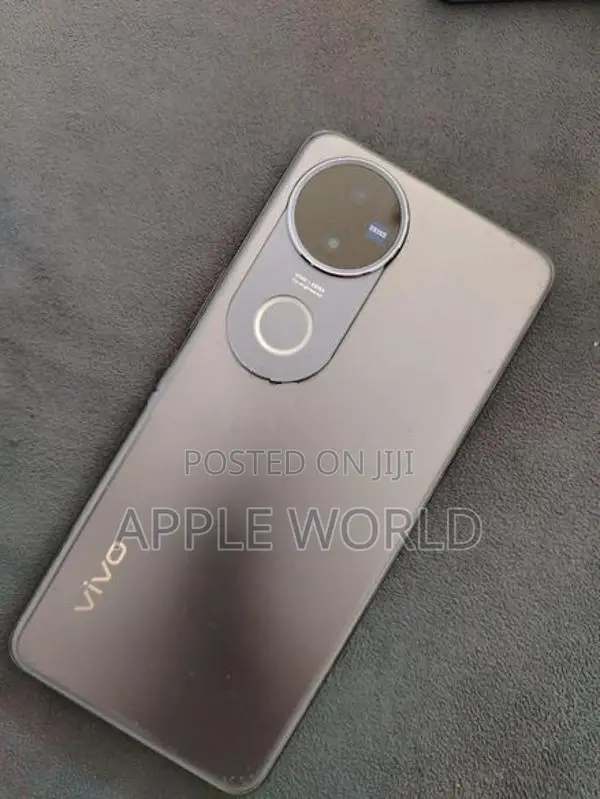 Vivo V50 (Used)