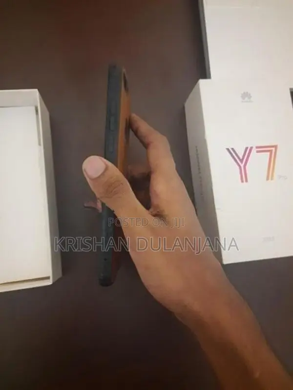 Huawei Y7 Pro (Used)