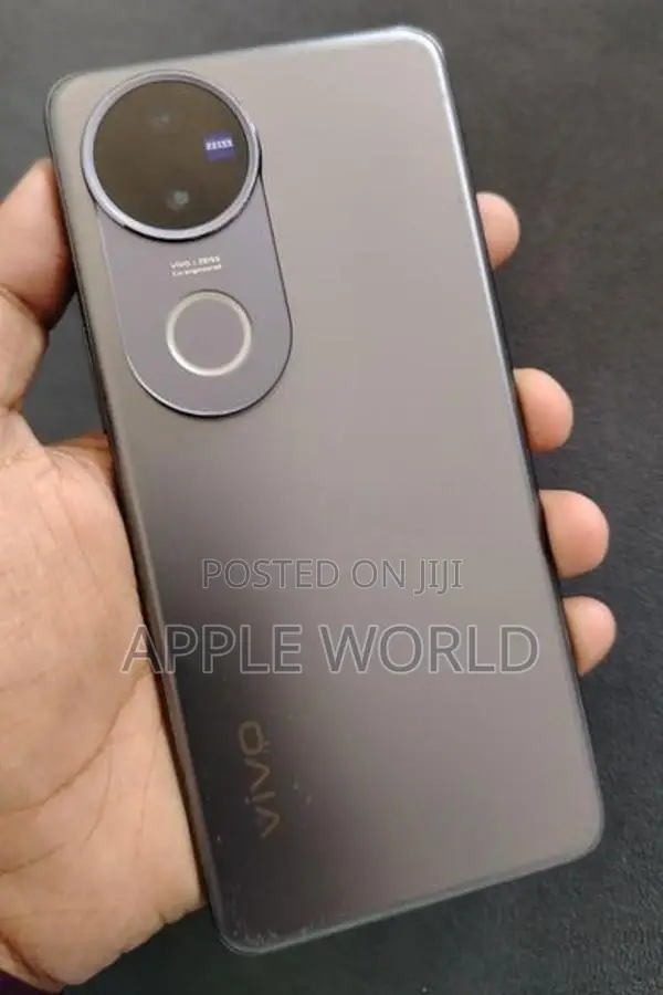 Vivo V50 (Used)