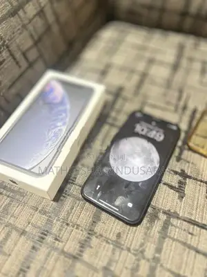 Apple iPhone XR (Used)