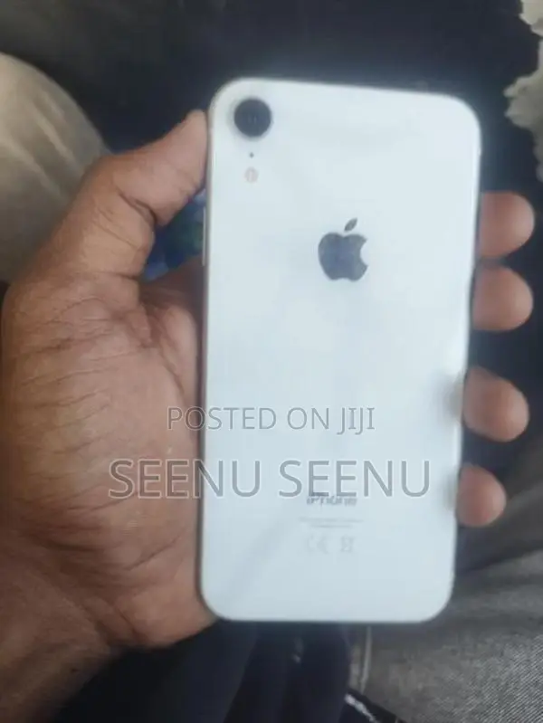 Apple iPhone XR (Used)
