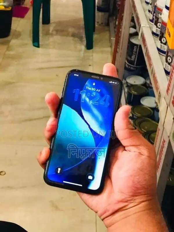 Apple iPhone 11 Pro 64GB (Used)