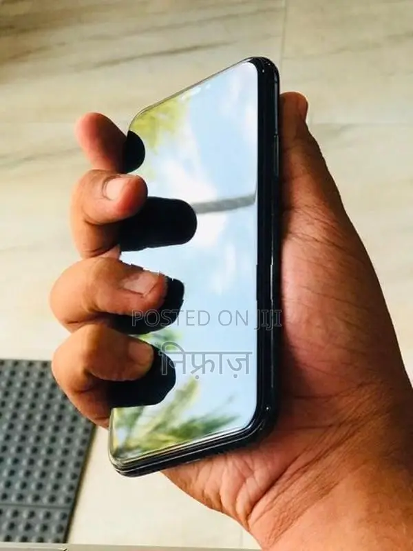 Apple iPhone 11 Pro 64GB (Used)