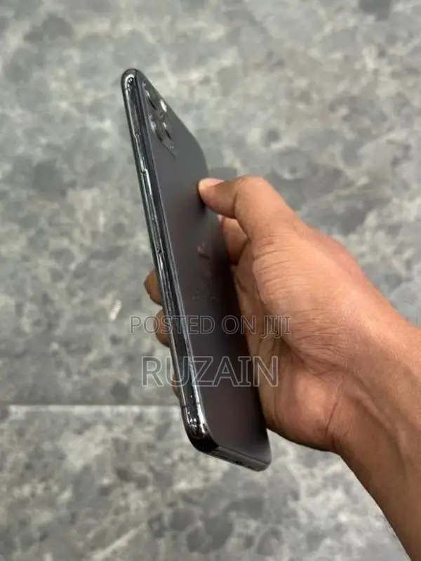 Apple iPhone 11 Pro Max (Used)
