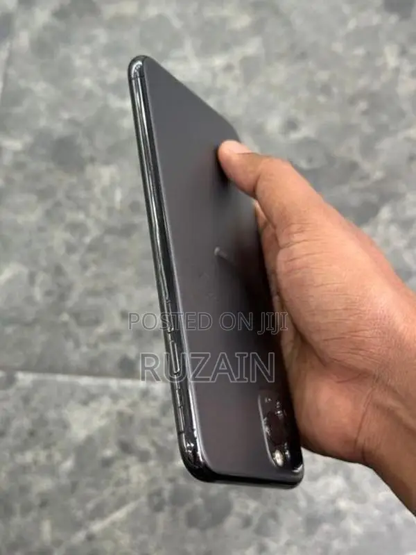 Apple iPhone 11 Pro Max (Used)