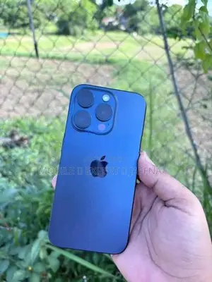 Apple iPhone 15 Pro (Used)
