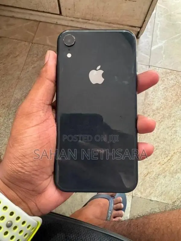 Apple iPhone XR (Used)