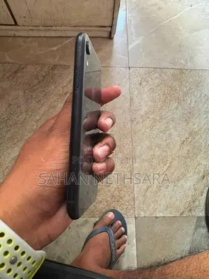 Apple iPhone XR (Used)