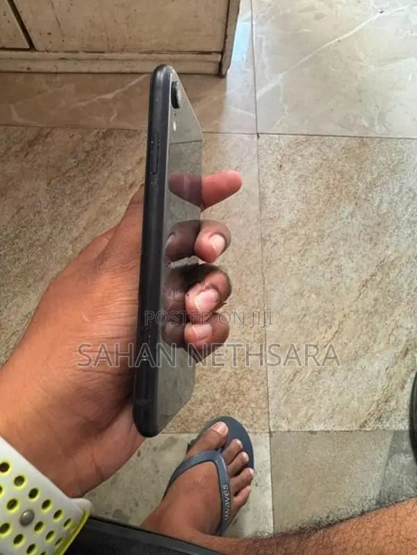Apple iPhone XR (Used)