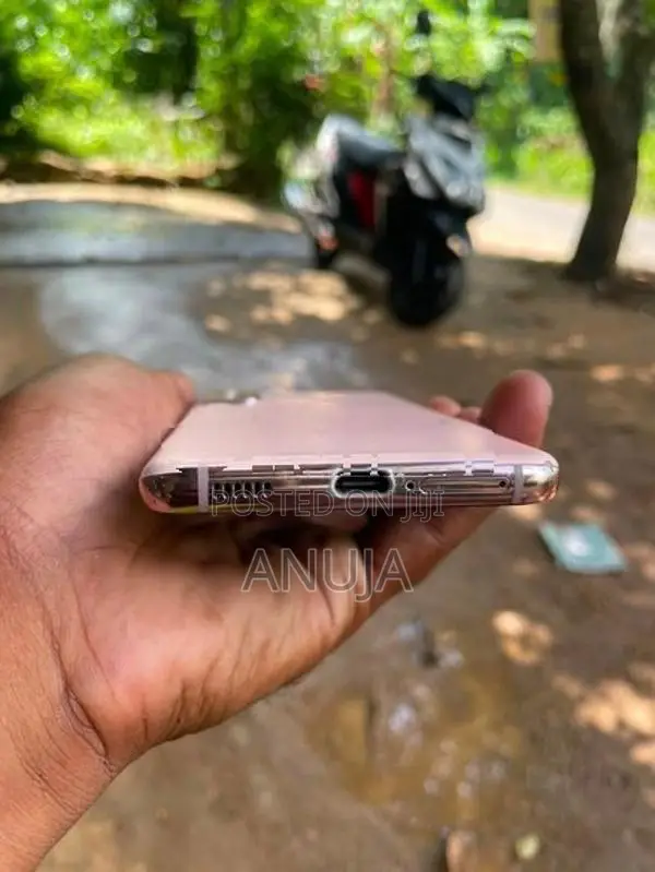 Samsung Galaxy S21 8GB (Used)