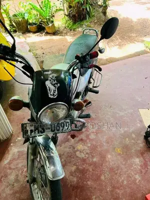 Bajaj Boxer 2003 Motorbike (Used)