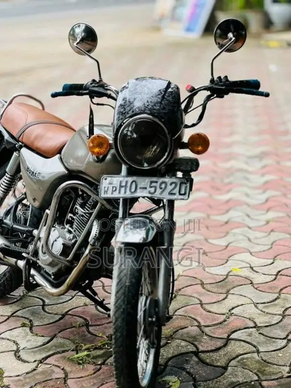 Bajaj Boxer 2003 Motorbike (Used)
