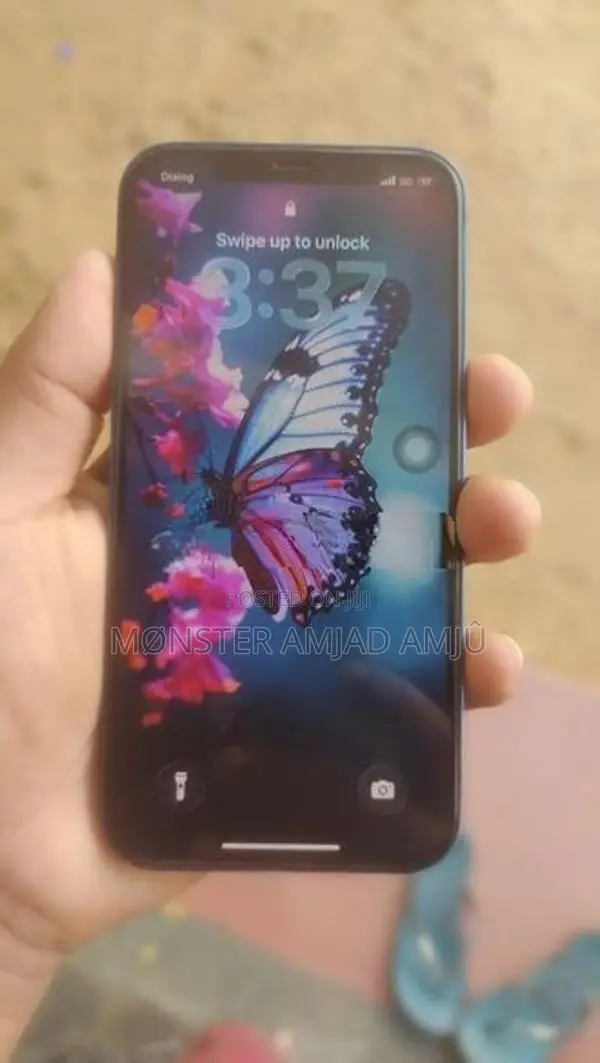 Apple iPhone 12 (Used)