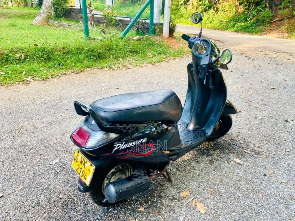 Hero Pleasure 2011 Motorbike (Used)
