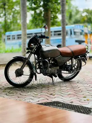 Bajaj Boxer 2003 Motorbike (Used)