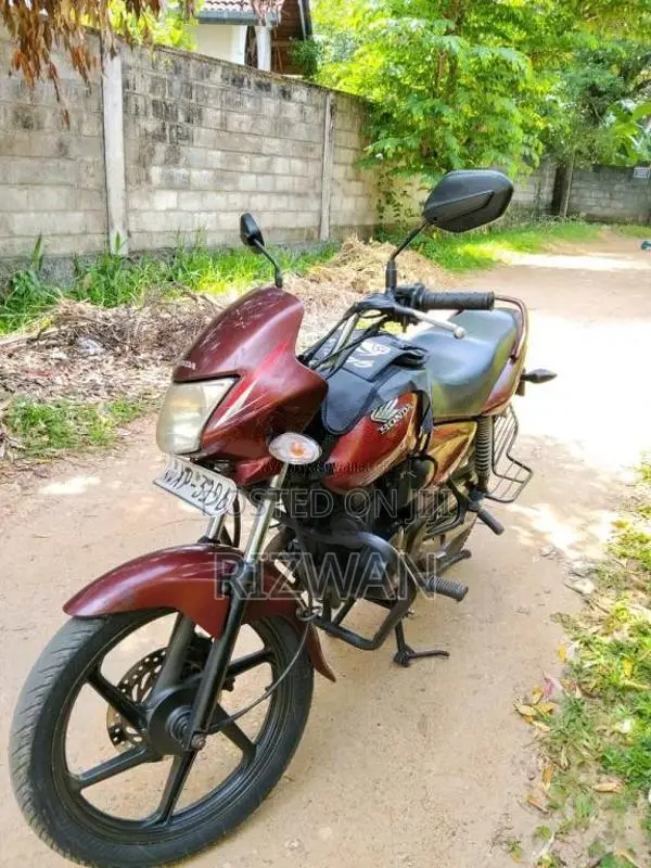 Honda Shine 2010 Motorbike (Used)