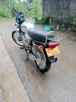Bajaj Boxer 2017 Motorbike (Used)