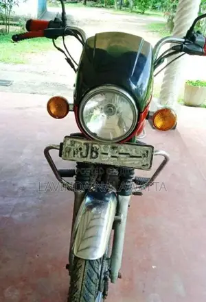 Bajaj Boxer 2004 motorcycle (Used)