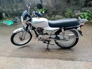 Bajaj Boxer 2017 Motorbike (Used)