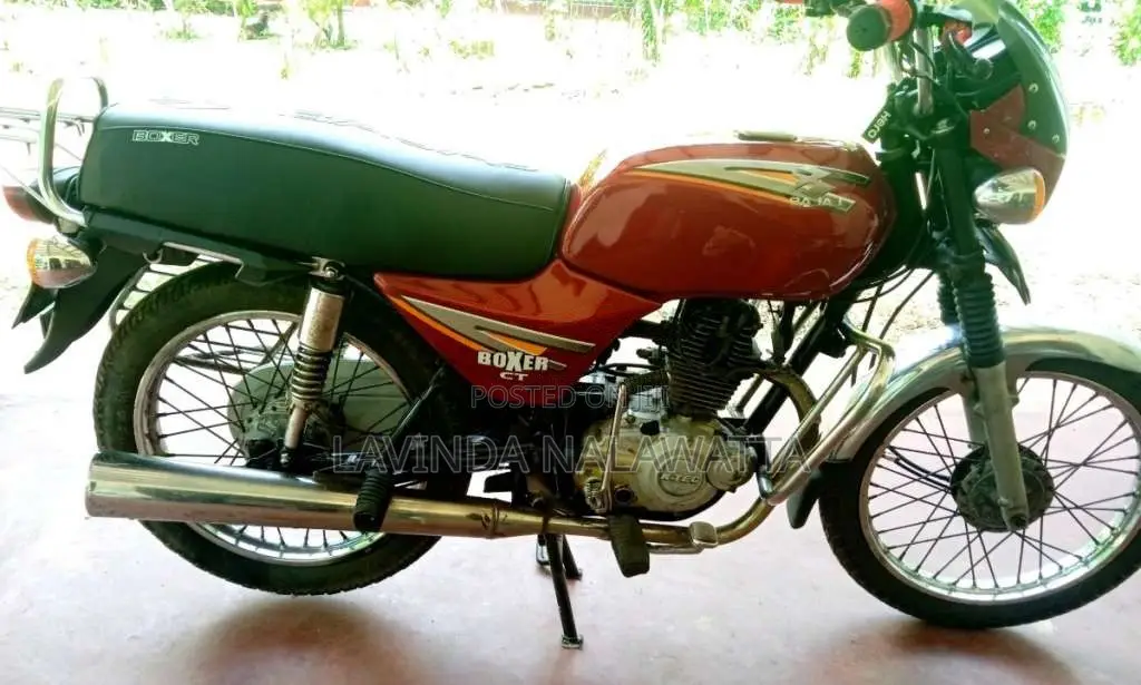Bajaj Boxer 2004 motorcycle (Used)
