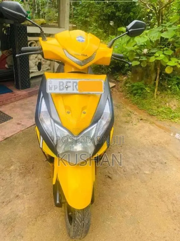 Honda Dio 2017 motorcycle (Used)