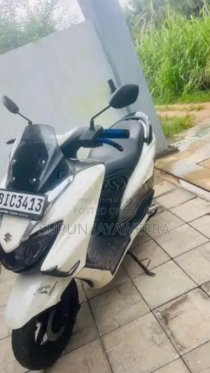 Suzuki BURGMAN 2019 Motorbike (Used)