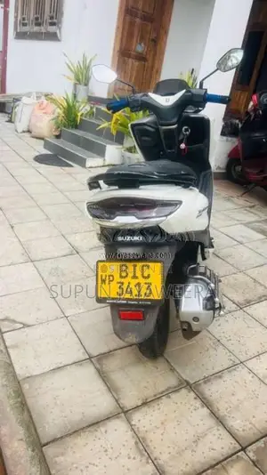 Suzuki BURGMAN 2019 Motorbike (Used)