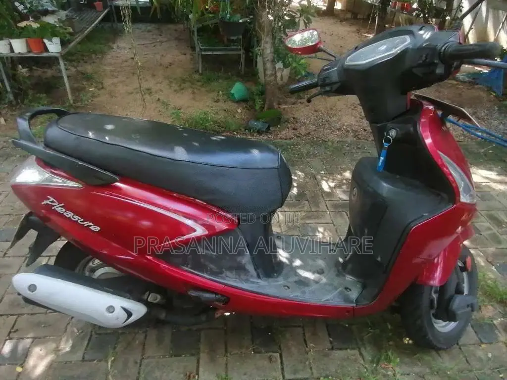Hero Pleasure 2015 Motorbike (Used)