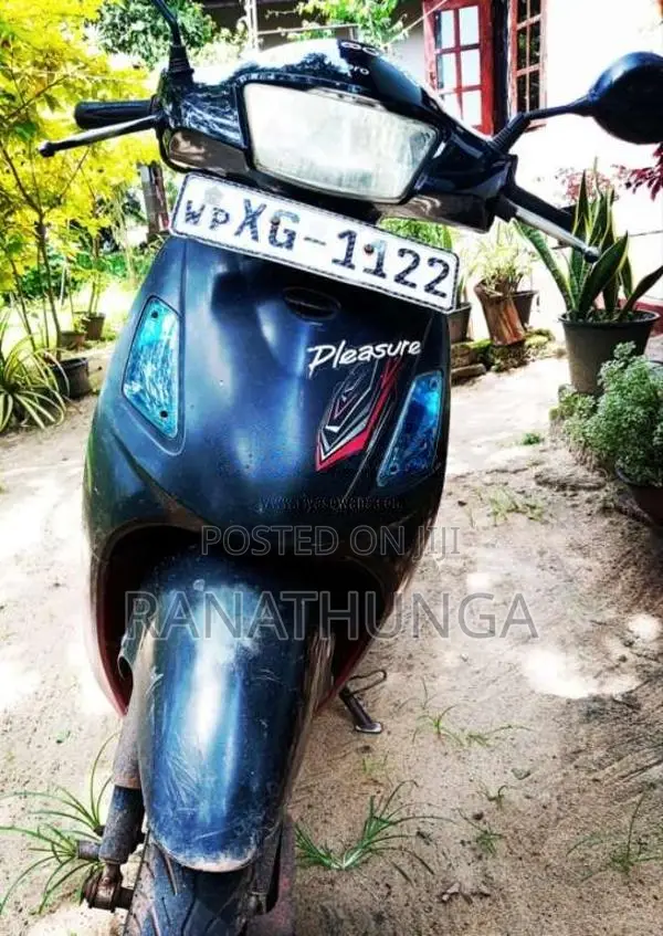 Hero Pleasure 2012 Motorbike (Used)