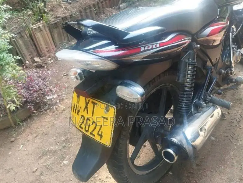 Bajaj Discover 100 2012 Motorbike (Used)