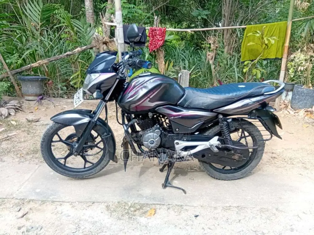Bajaj Discover 2015 Motorbike (Used)