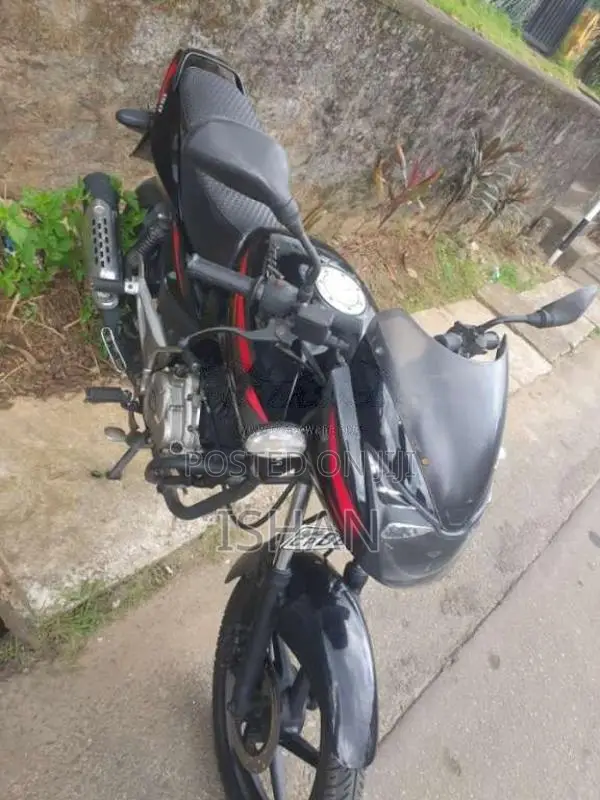 Bajaj Pulsar 150 2015 Motorbike (Used)