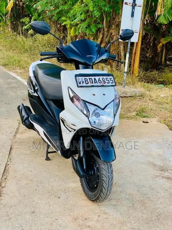 Honda Dio 2015 Motorbike (Used)