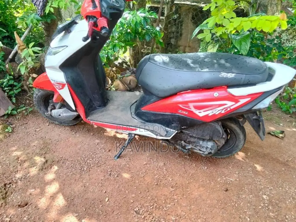 Honda Dio 2015 Motorbike (Used)