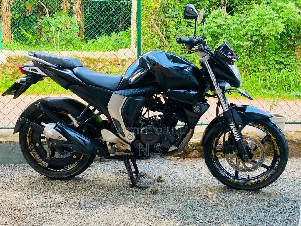 Yamaha FZ 2016 Motorbike (Used)